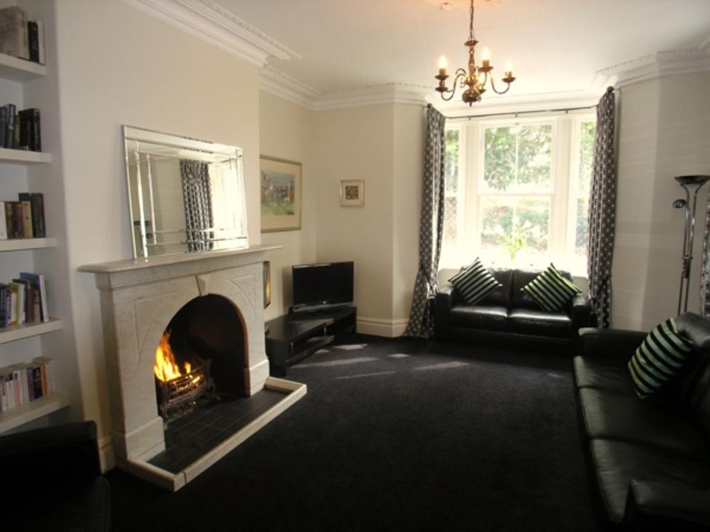 The Beeches Guest House Κέσγουικ Εξωτερικό φωτογραφία
